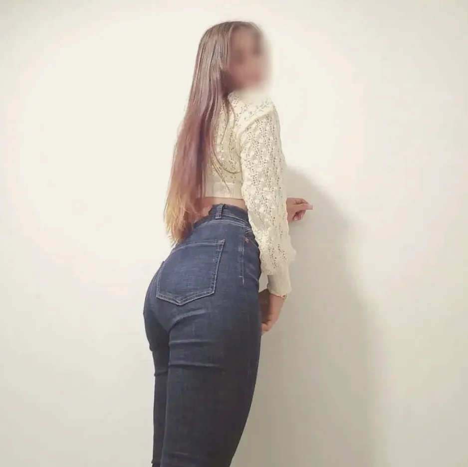 Josephine, 28