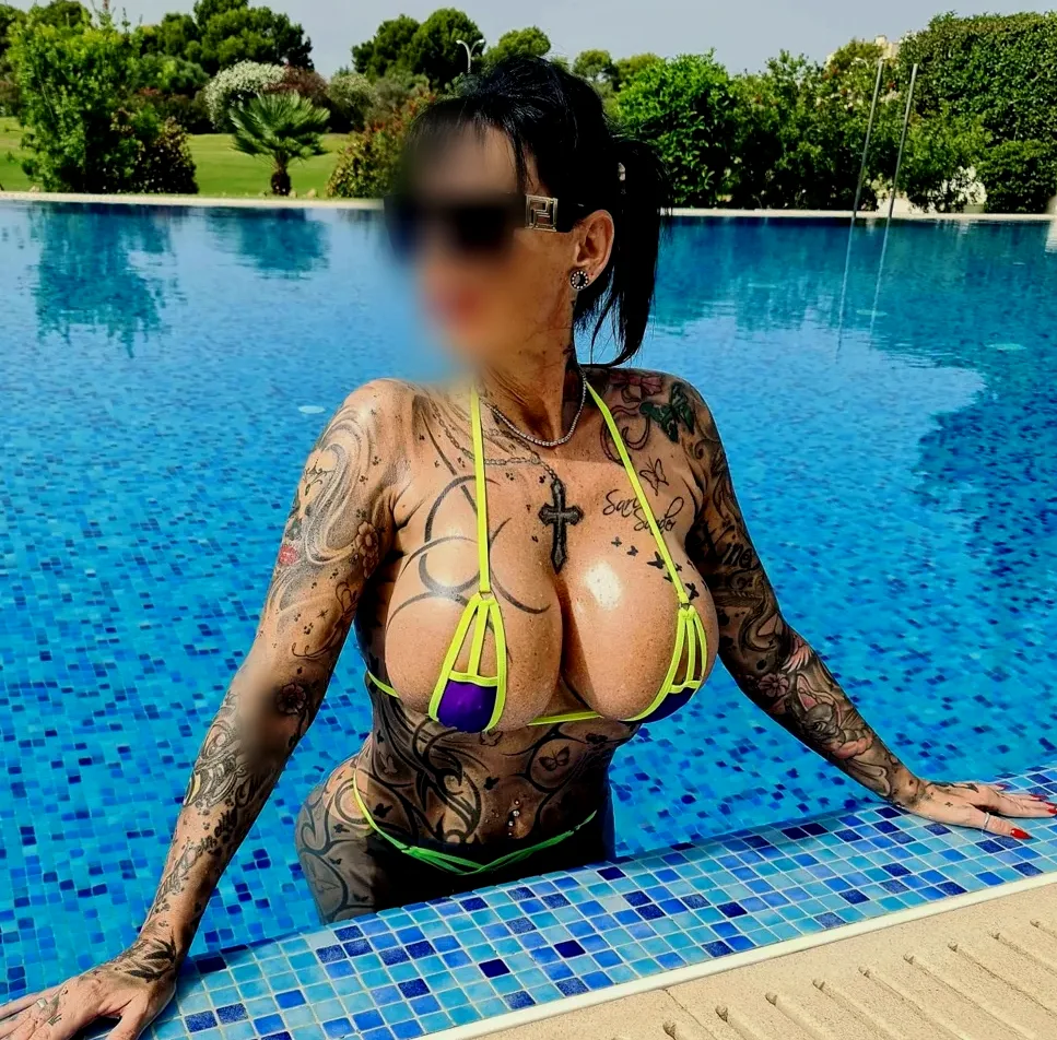 Kira, 39
