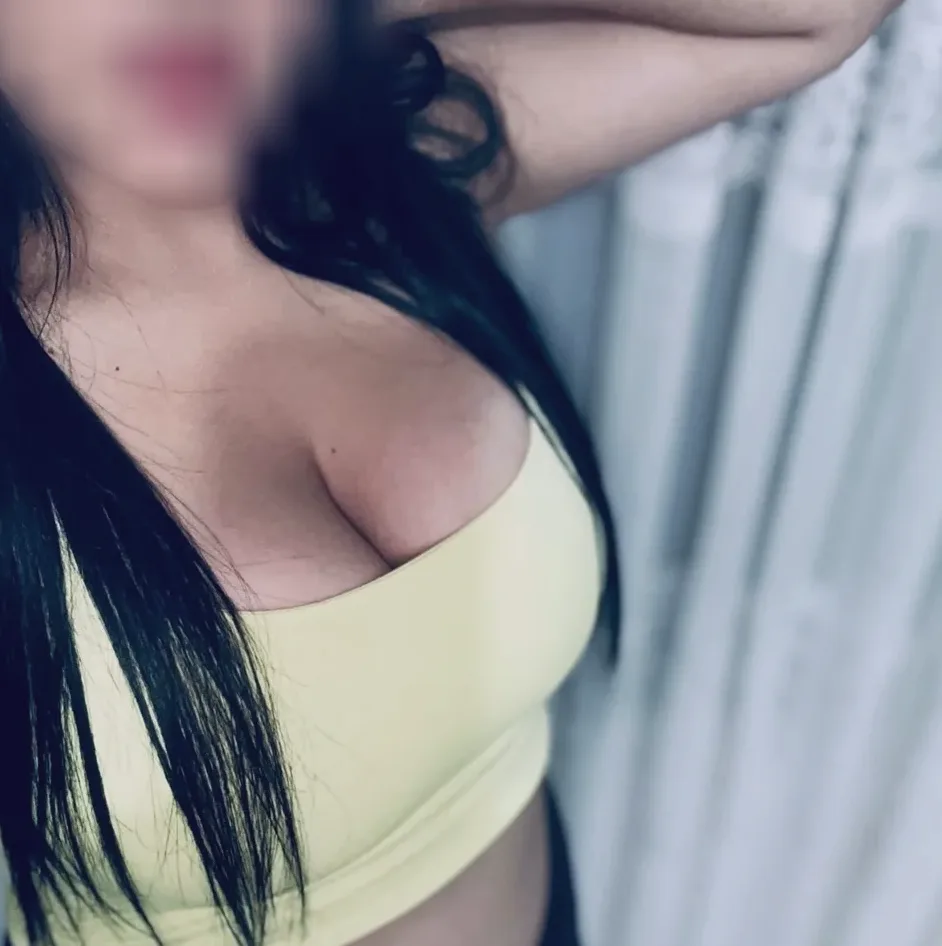 Lara, 20