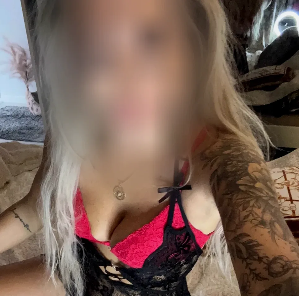 Lotta, 36