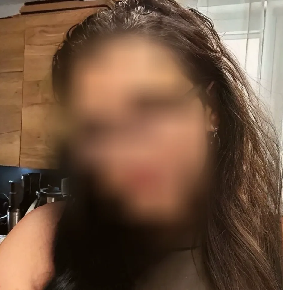 Nadine, 39
